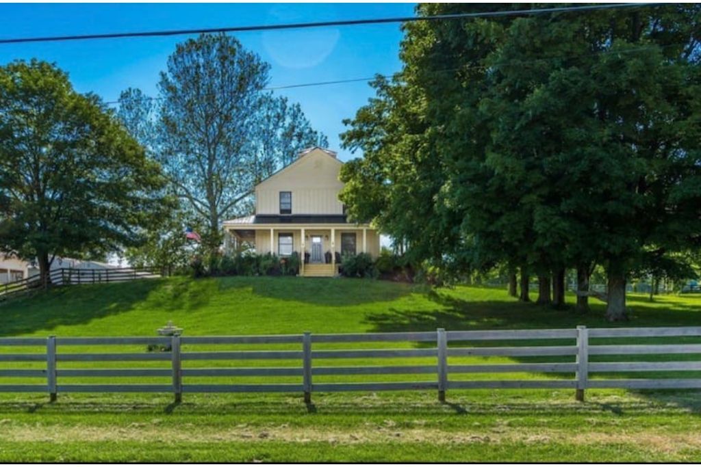 North 64 Farms Luxury Farm House sunrise view