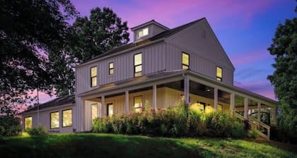 North 64 Farms Luxury Farm House sunrise view