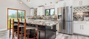 North 64 Farms Luxury Farm House sunrise view