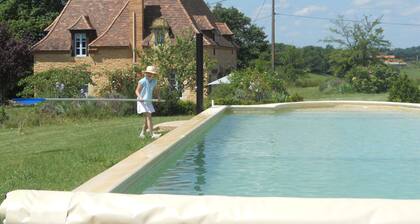 Luxury 18th Century Dordogne Cottage with Private Pool