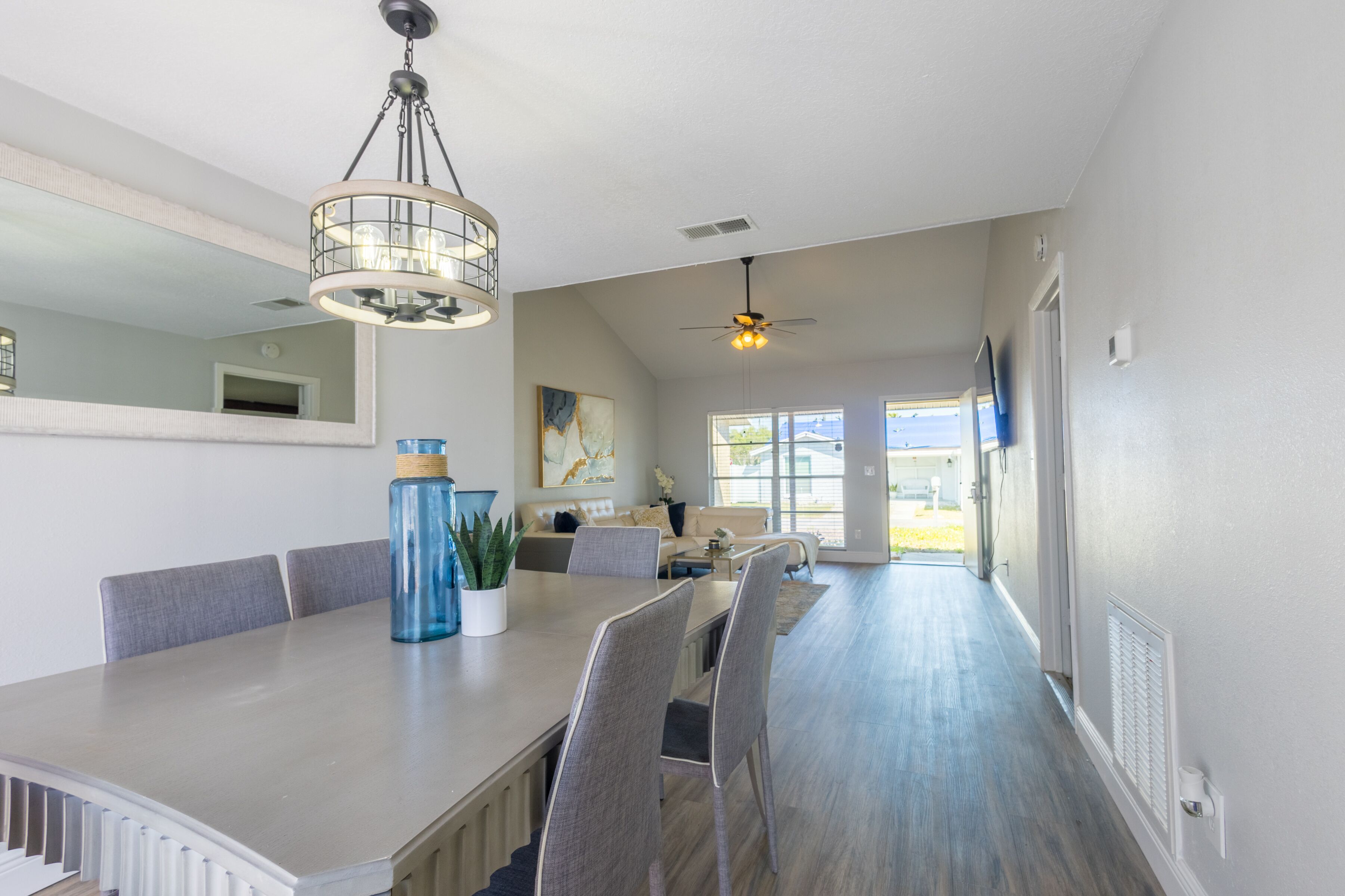 Family Villa | Private kitchen | Full-size fridge, microwave, oven, stovetop