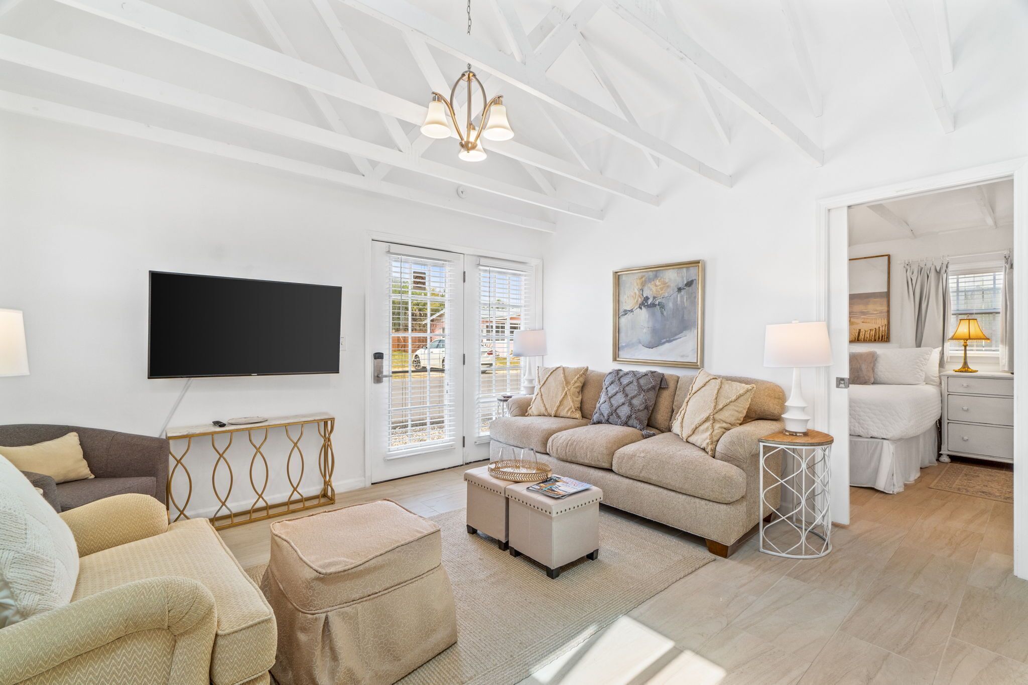 🏖️Cozy West End Home. FREE tkts to Activities and Fall Deals!🏖️