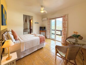 Minibar, wifi gratis y ropa de cama 