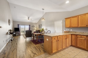 Condo, Multiple Beds, Kitchen, Golf View | Private kitchen | Fridge, microwave, oven, stovetop