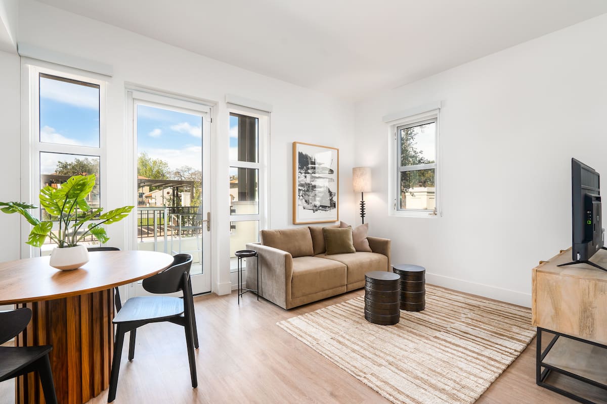 Studio Suite (Self Check-in with Virtual Front Desk)