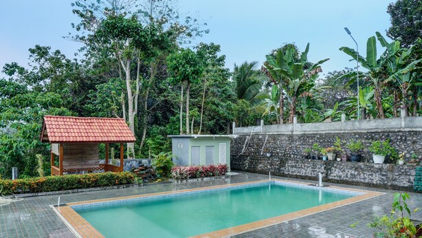 Kolam renang outdoor