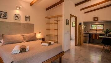1 bedroom, in-room safe, free WiFi, bed sheets