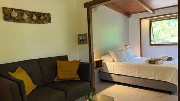 1 bedroom, desk, free WiFi, bed sheets