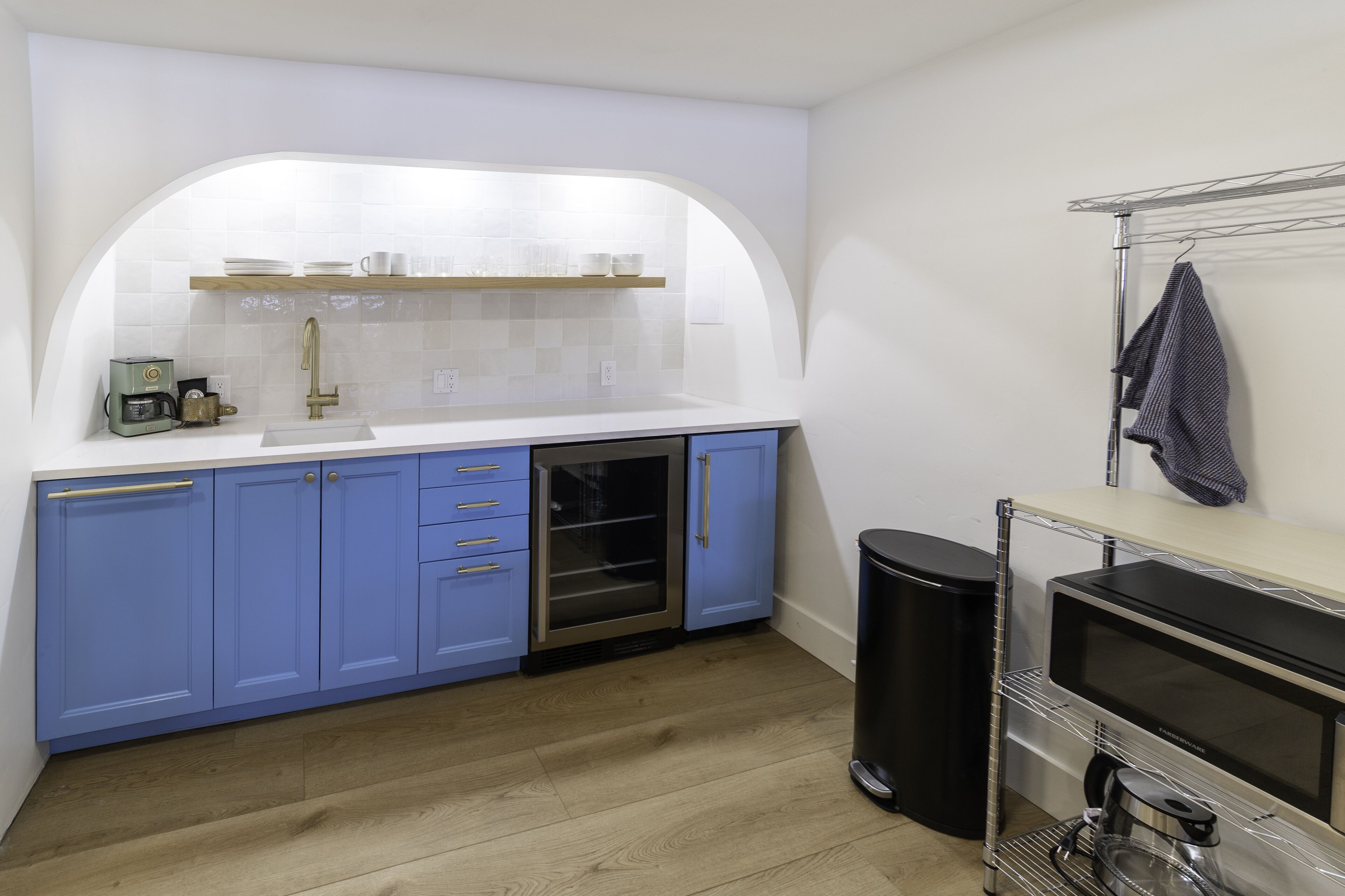 New Apres Studio with private entrance and wet bar