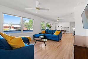 TV - Pool House, dog friendly, 3 Bedroom Suites, Great (St Augustine)