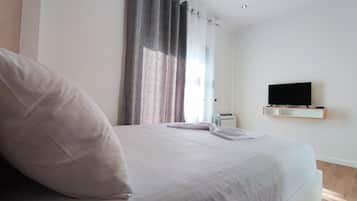 Allergikerbettwaren, Betten mit Memory-Foam-Matratzen, Schreibtisch