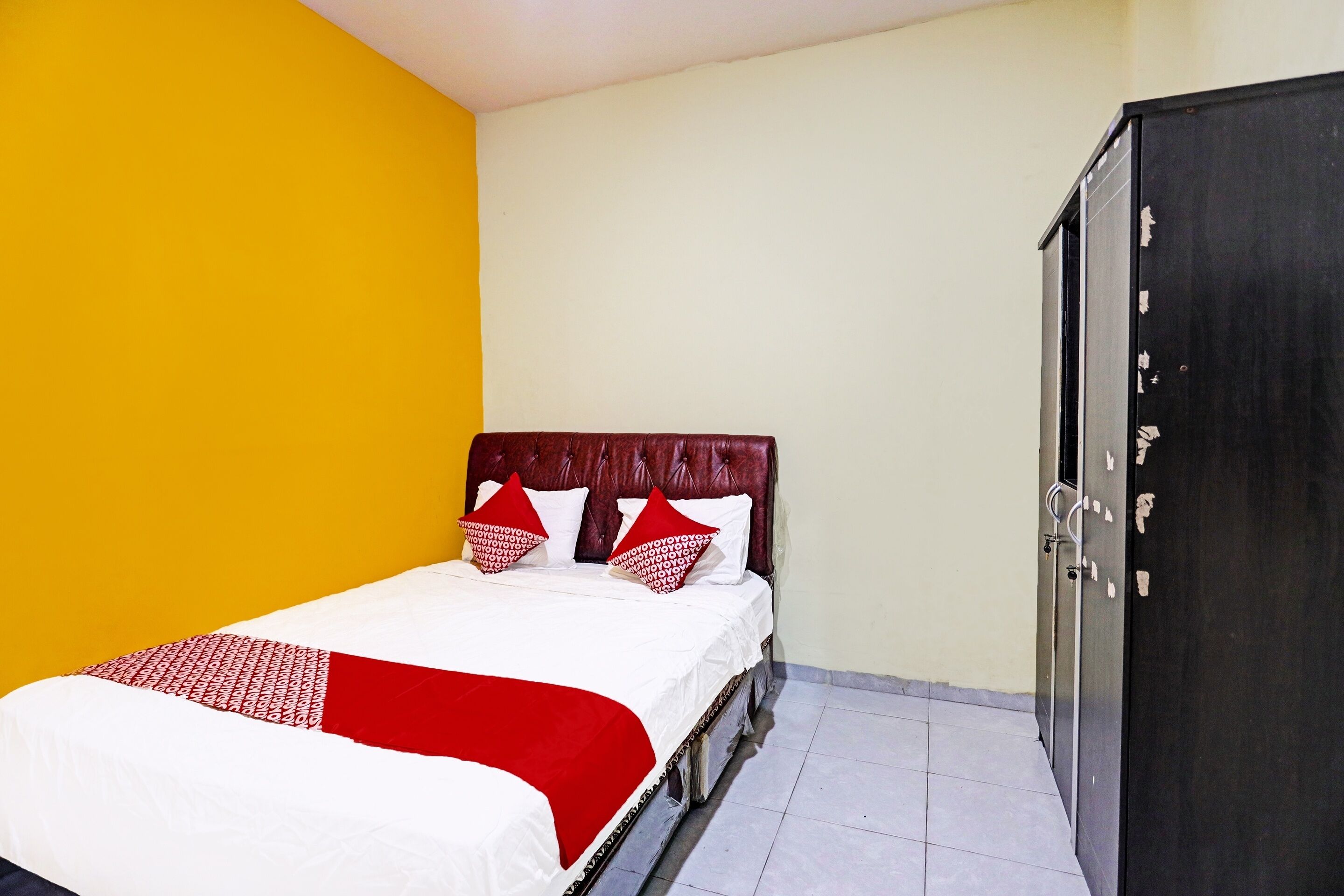 deluxe double room | 1 bedroom, desk, laptop workspace, bed sheets