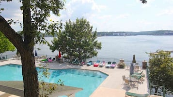 Piscine extérieure, piscine chauffée