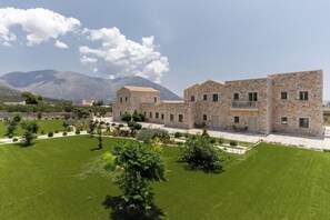 Exterior - Margazi Luxury Rooms (East Mani)