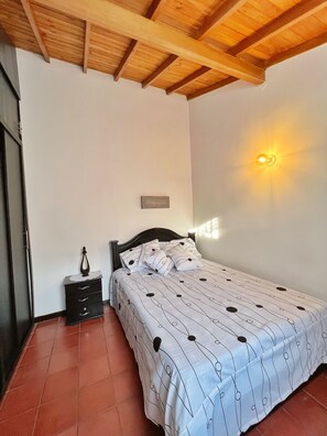 3 Schlafzimmer, kostenloses WLAN, Bettwäsche