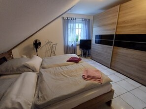 2 bedrooms, free WiFi, bed sheets