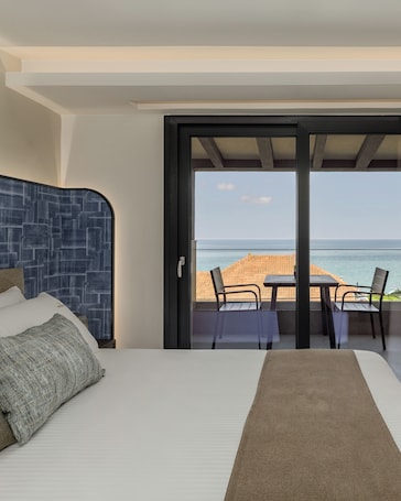 Deluxe Studio Suite, Sea View. Costa De Luxe Suites