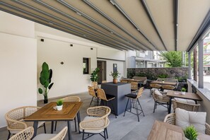 Daily cooked-to-order breakfast for a fee - Costa De Luxe Suites (Dio-Olympos)