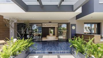 Majoituspaikan sisäänkäynti