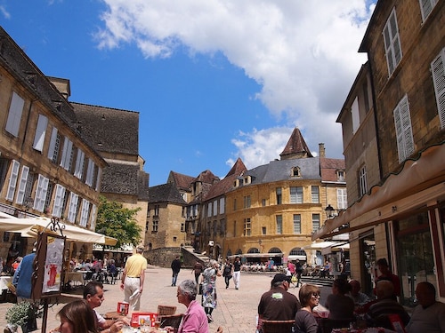 Stunning Barn Conversion with PRIVATE POOL!!