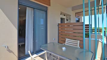 Standard Apartment | Terrace/patio