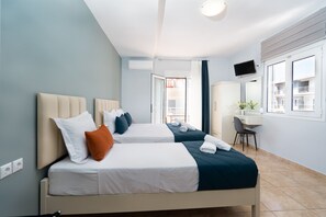 Standard-Apartment, Balkon, eingeschränkter Meerblick | 1 Schlafzimmer, kostenloses WLAN