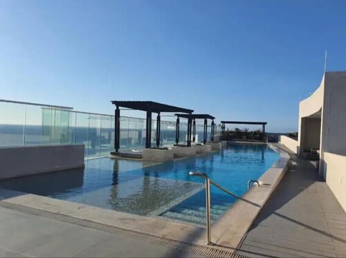 Hermoso Penthouse de 4 habitaciones frente al Mar