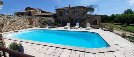 Alberca al aire libre