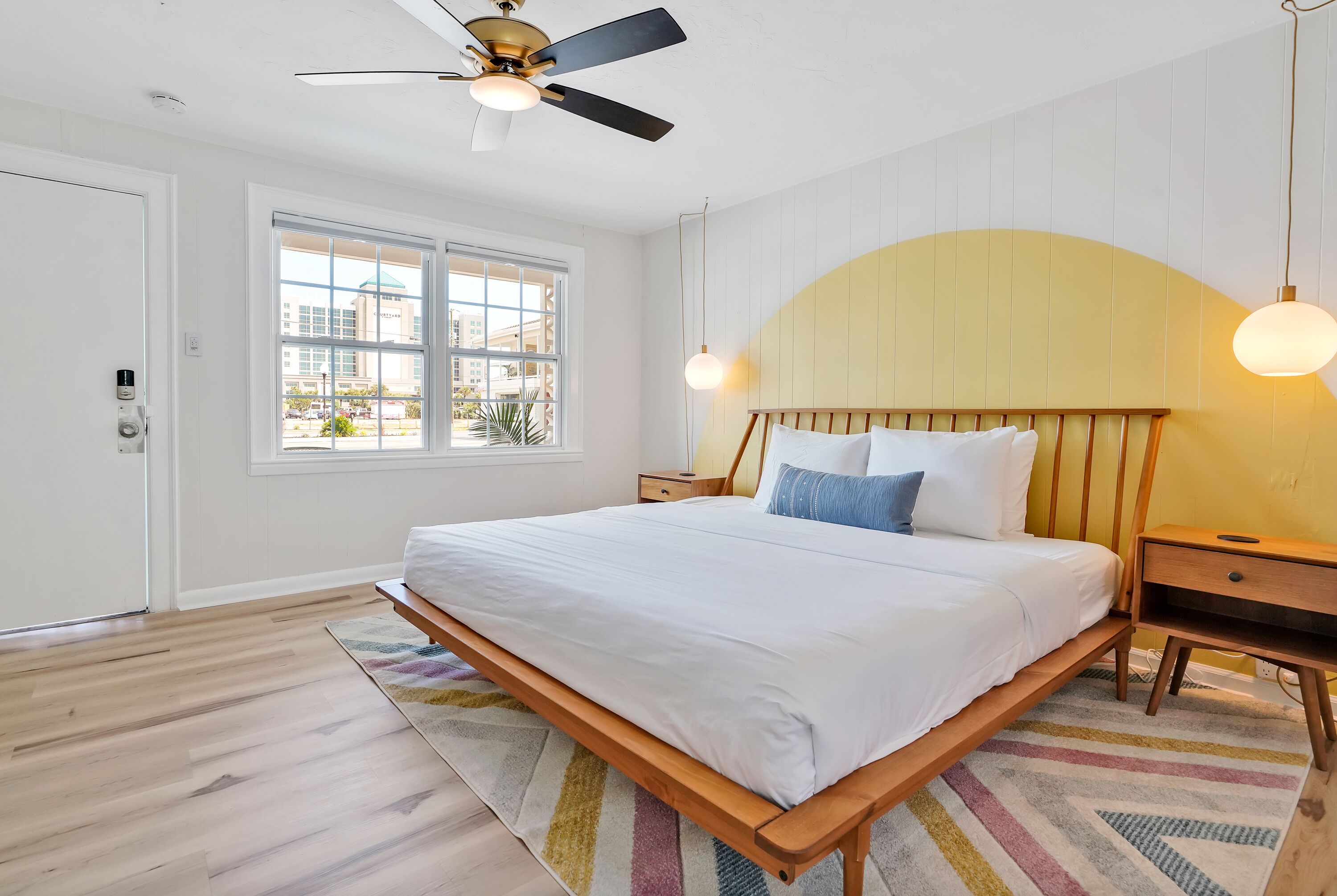 Chambre Deluxe, 1 très grand lit | Wi-Fi gratuit, draps fournis