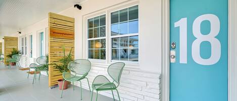 Deluxe-huone, 1 suuri parisänky | Ilmainen Wi-Fi, vuodevaatteet