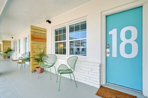 Chambre Deluxe, 1 trĂšs grand lit | AccĂšs au Wi-Fi (inclus), literie fournie