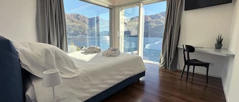 9 habitaciones, tabla de planchar con plancha y cuna de viaje