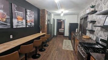 Mikroaaltouuni, uuni, liesi, astianpesukone