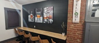 Bourbon & Derby 2mile to Whiskey Row Main St Louisville Bourbon City Museum Row