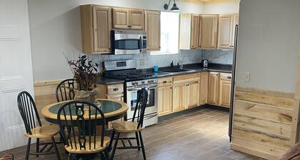 Active “farmette” New apartment (the Knotty Pine). Nearby restaurants, fitness