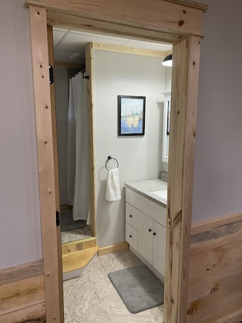 Interior. Active “farmette” New apartment (the Knotty Pine). Nearby restaurants, fitness