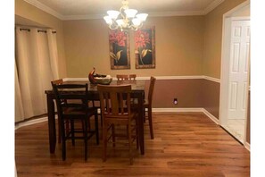 Dining - Beautiful, Spacious, Quiet Home-Central Location (Clarksville)