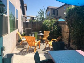 屋外ダイニングエリア