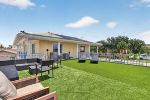 Terrace/patio - Cocoa Beach Pool House  (Cocoa Beach)