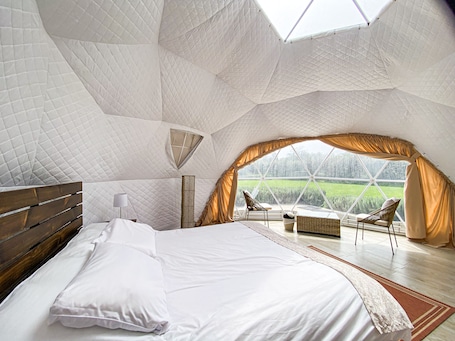 Standard Bungalow | Individually decorated, bed sheets. Maimará