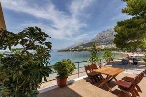 On the beach - Beach rooms Riviera (Makarska)