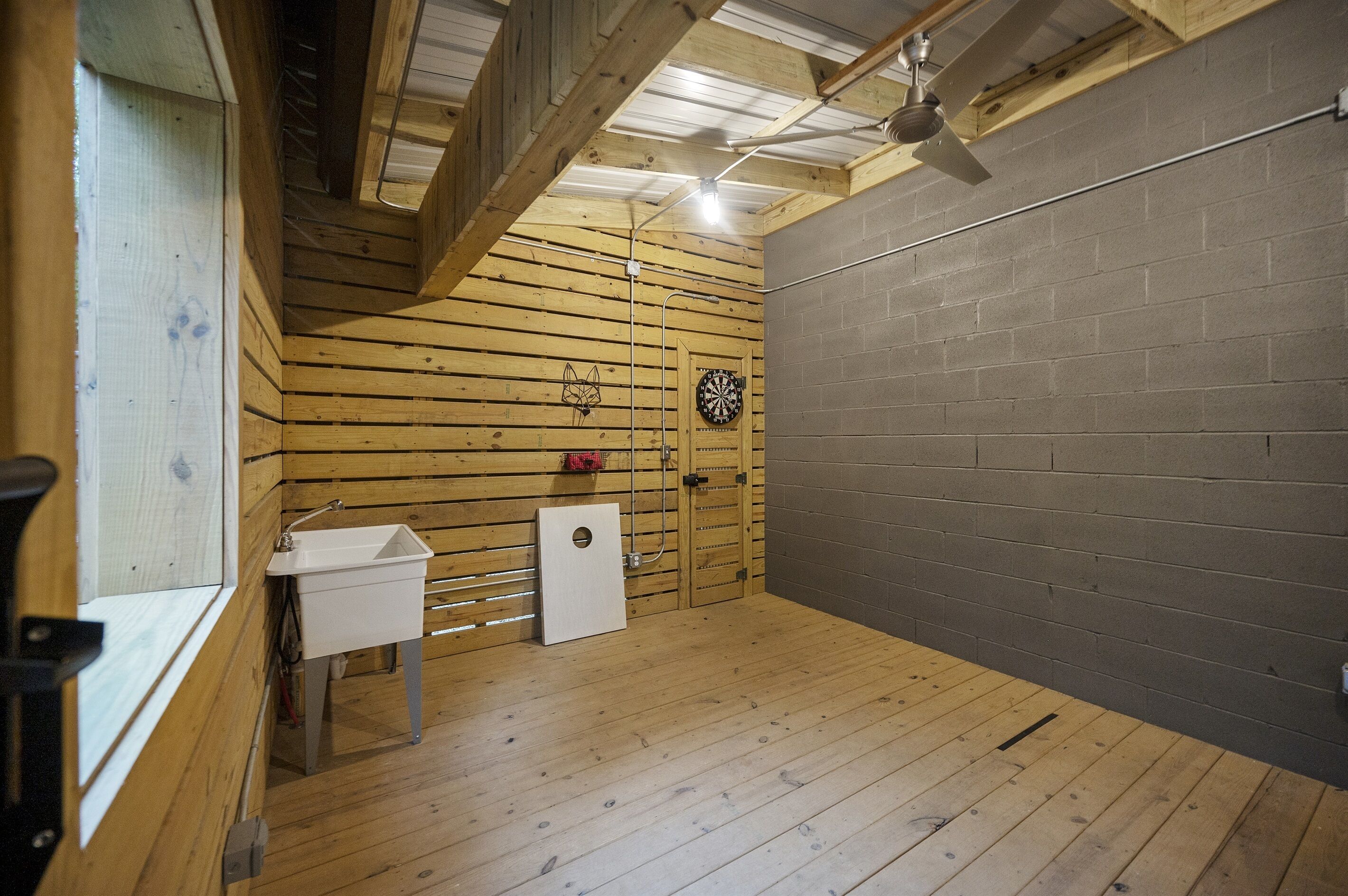 Huckleberry Finn Cabin