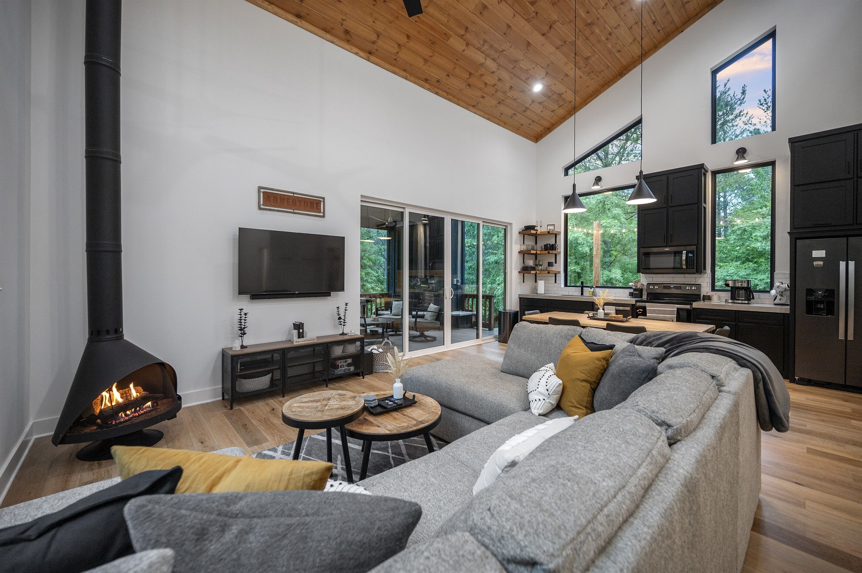 Huckleberry Finn Cabin