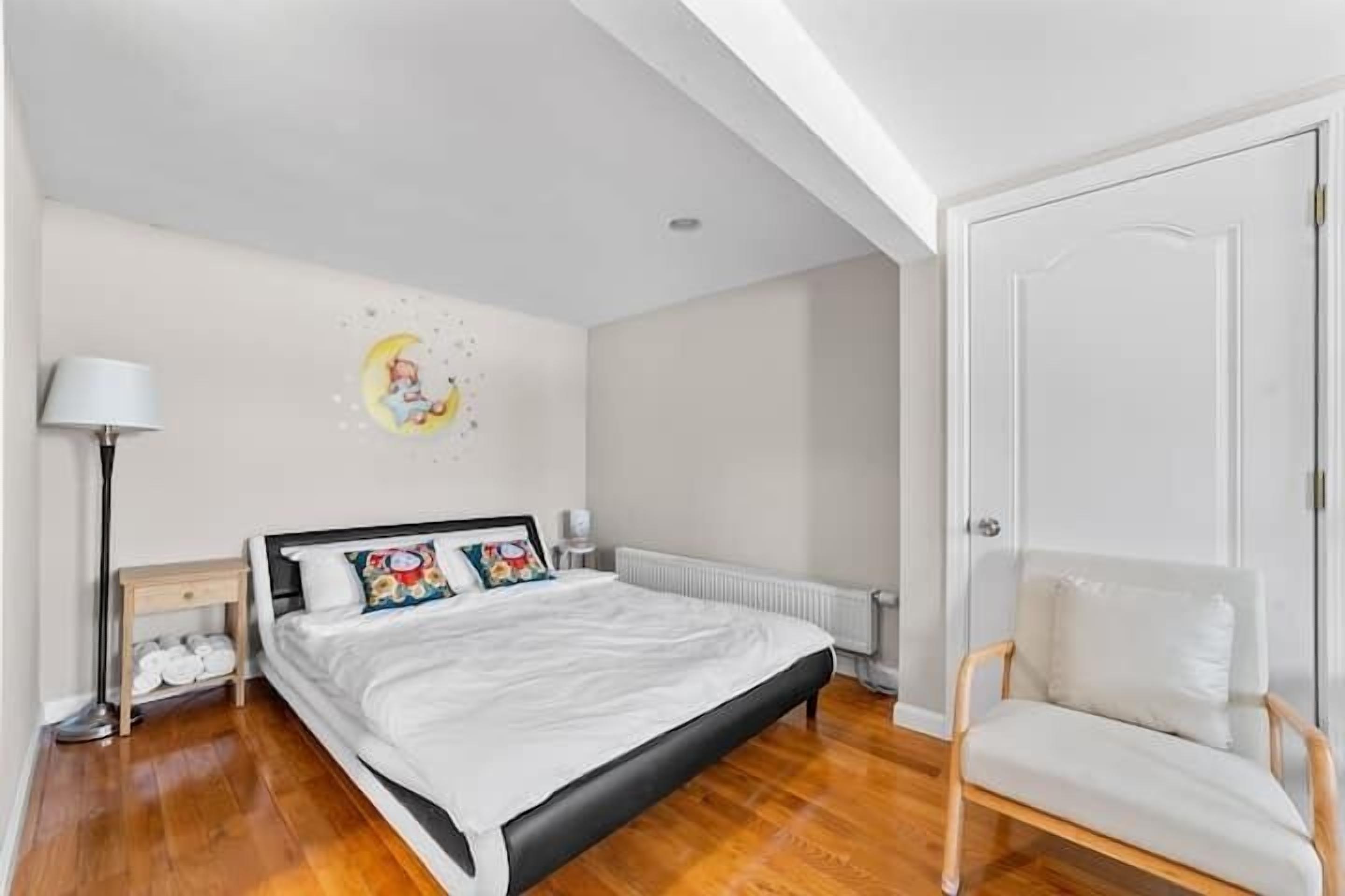 #102 Waltham House by Zen Living