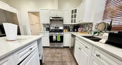 Spacious 3400 sq ft 6 bedroom Hatzic Mission Home