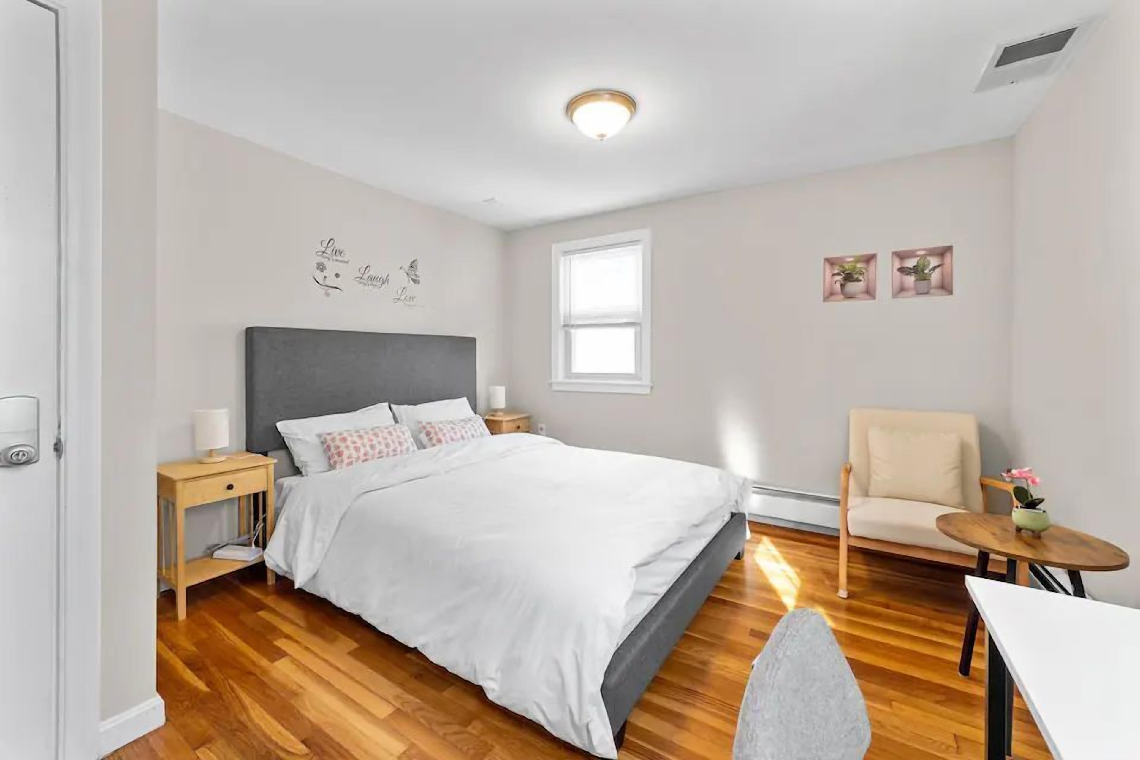 #202 Waltham House by Zen Living