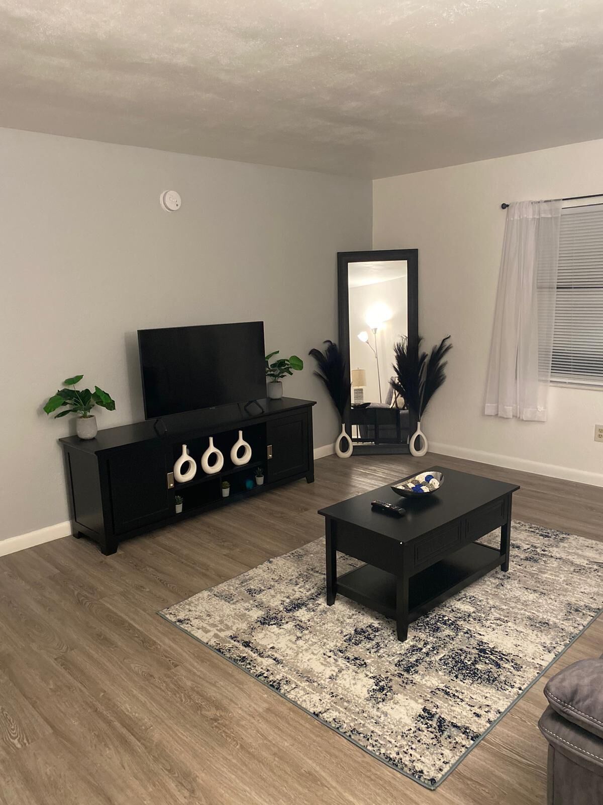 2 Bedroom Oasis Close To Theme Parks