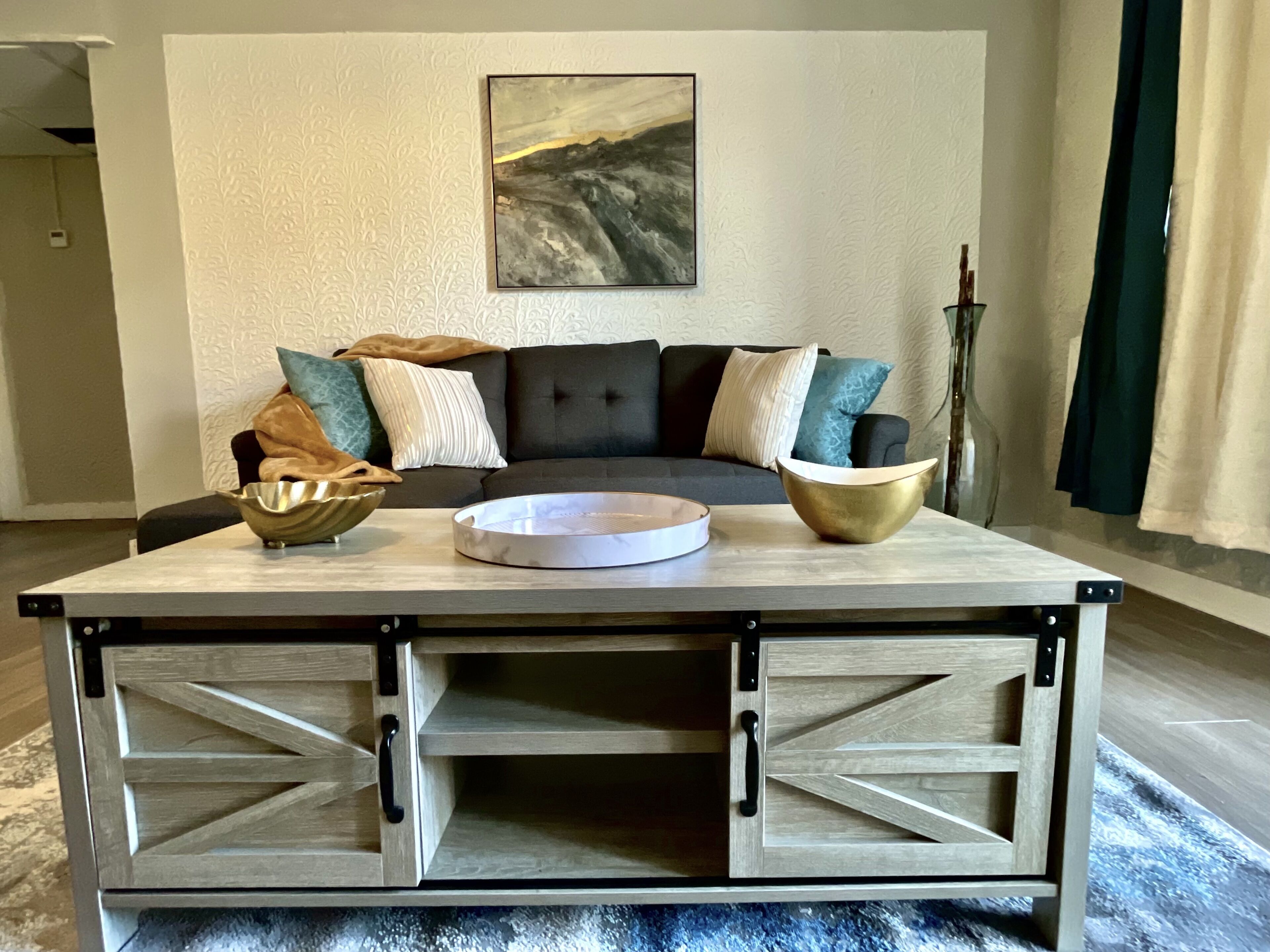 Renovated Apt Short Walk to Beach, Central AC, Fast WiFi