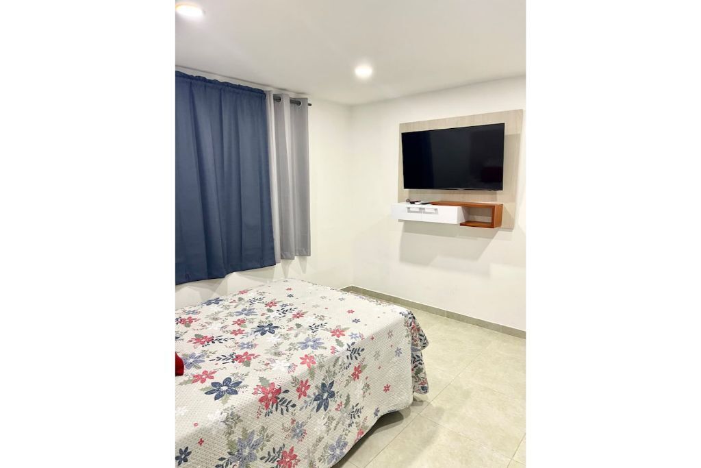 Gorgeous Home Perfect Location Close to the Ocean