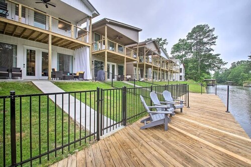 Lakefront Retreat in Lake Hamilton